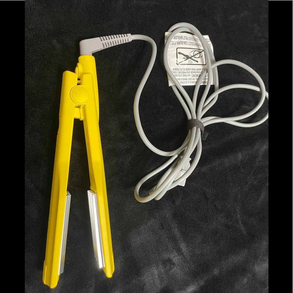 Drybar Yellow Hair Crimper